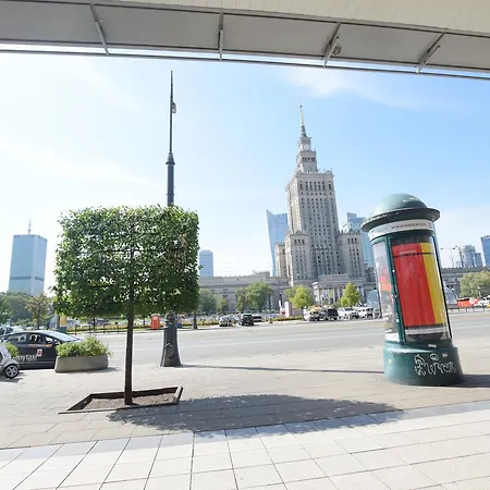 Elegant Chmielna Promenade * Warsaw