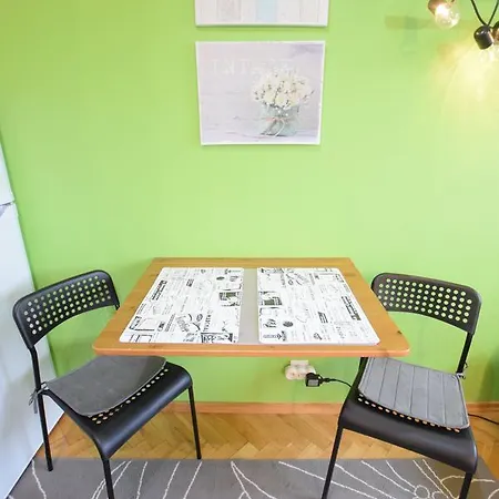 Elegant Chmielna Promenade Apartment
