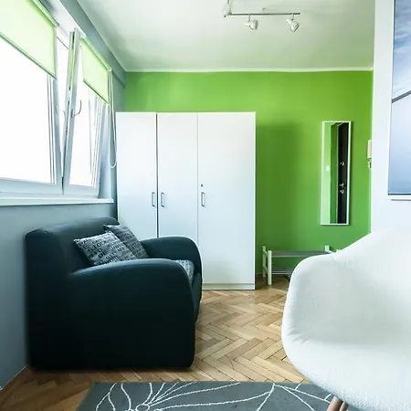 Elegant Chmielna Promenade Apartment